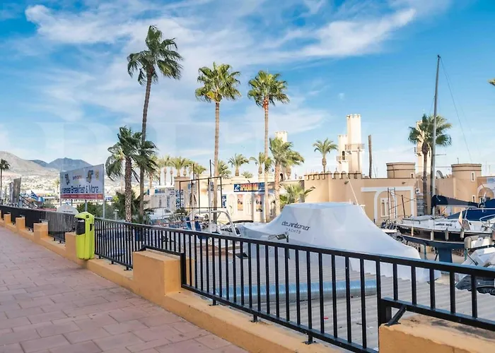 Elegant 2 Bedroom Gem With Terrace And Parking Rems * פואנגירולה
