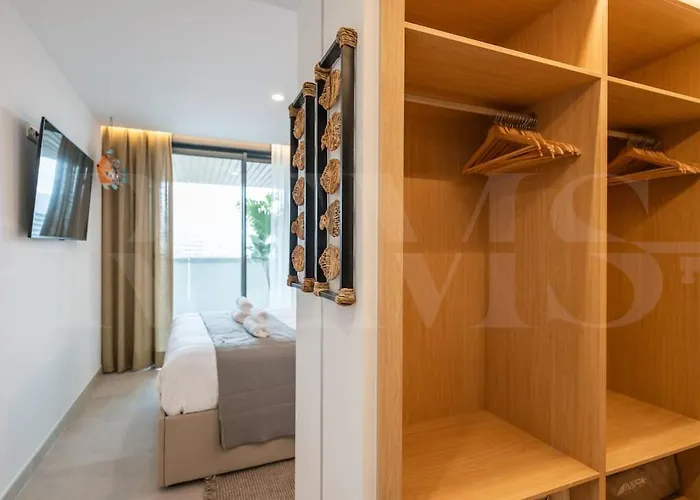 דירה Elegant 2 Bedroom Gem With Terrace And Parking Rems *