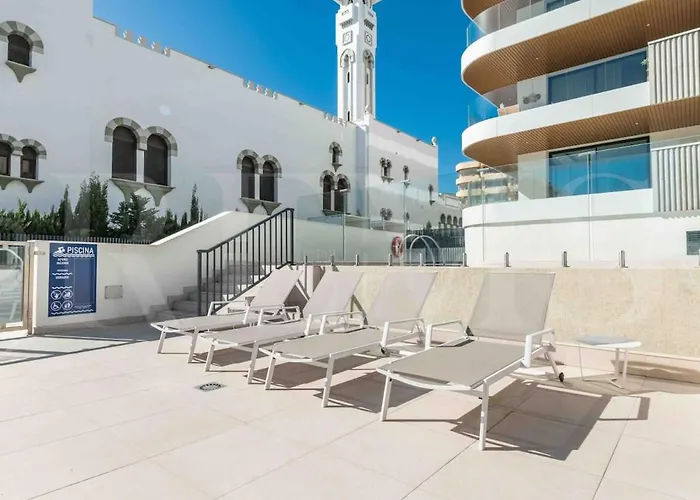 Elegant 2 Bedroom Gem With Terrace And Parking Rems דירה *