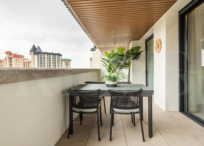 דירה Elegant 2 Bedroom Gem With Terrace And Parking Rems *